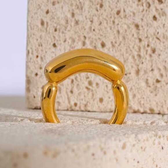 NWT 18K Gold Plated Minimalist Statement Chunky Ring Sz. 7 - Picture 8 of 16